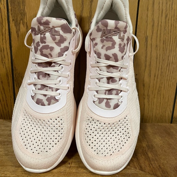 APL" TechLoom Tracer Sneakers -Pink - Picture 8 of 13